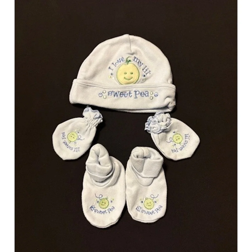 Gerber Organic light blue hat, bootie and mitten set, 0-6 months, never worn